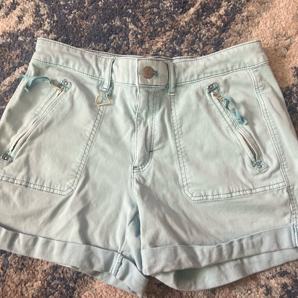 WHBM Pret a play mid rise shorts